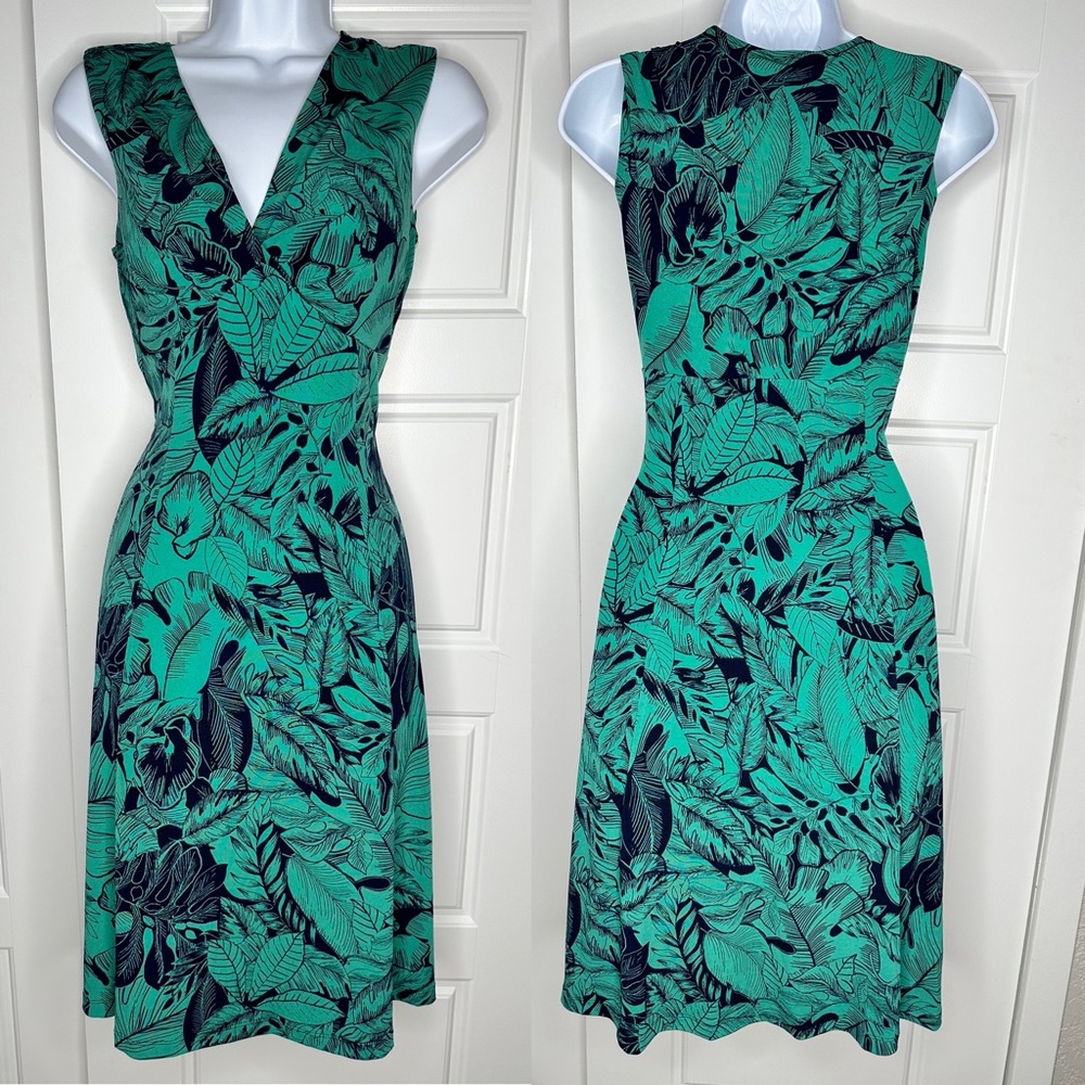 Women’s floral knit sleeveless dress